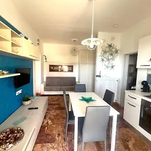 https://appartamento-aurora-nicole.hotelitalianriviera.com